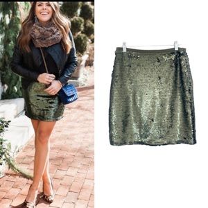 LOFT Matte Sequin Mini Skirt Deep Green Size 0 Holiday Christmas Glam